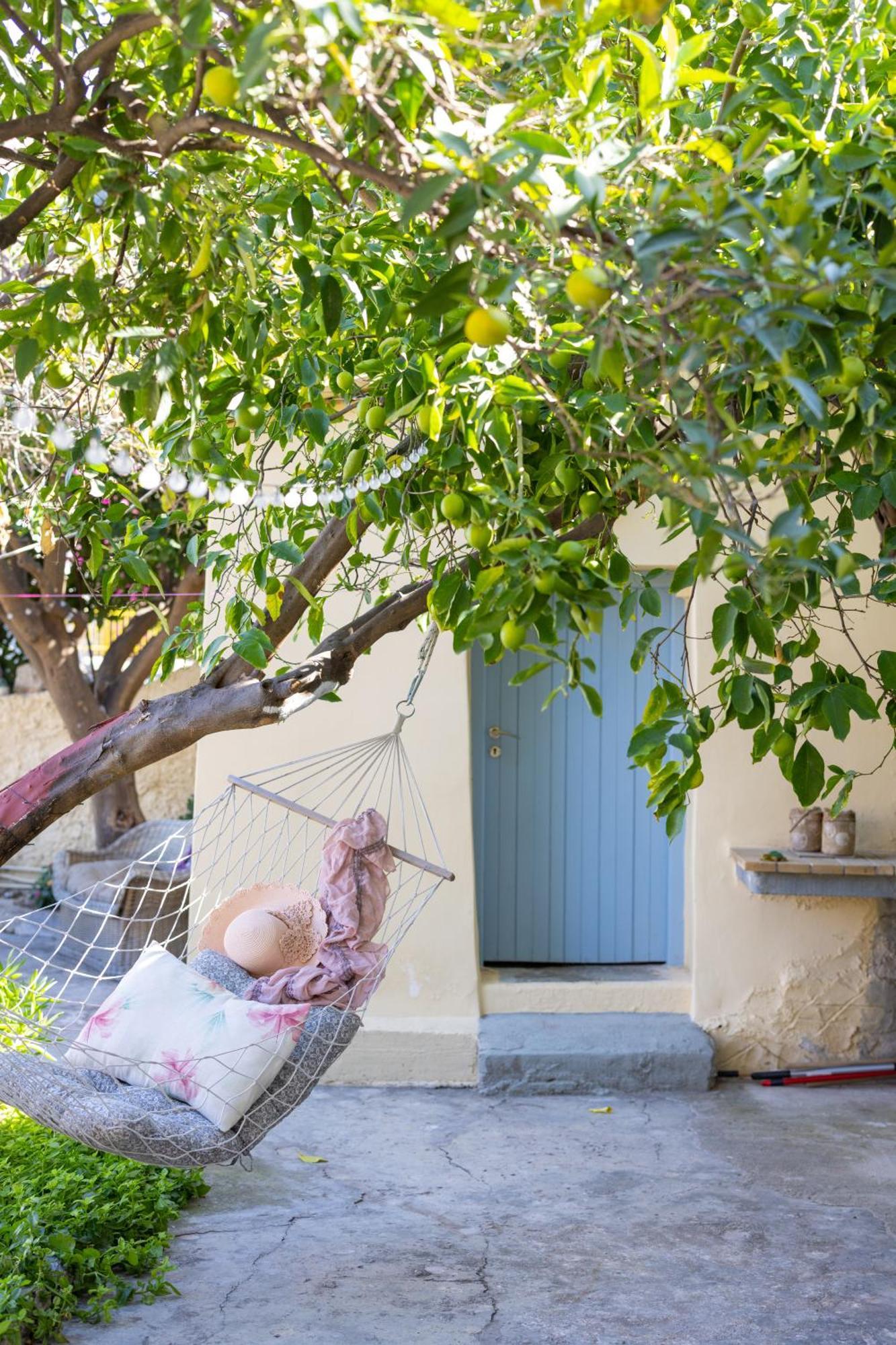 Theros Cottage نافبليو المظهر الخارجي الصورة