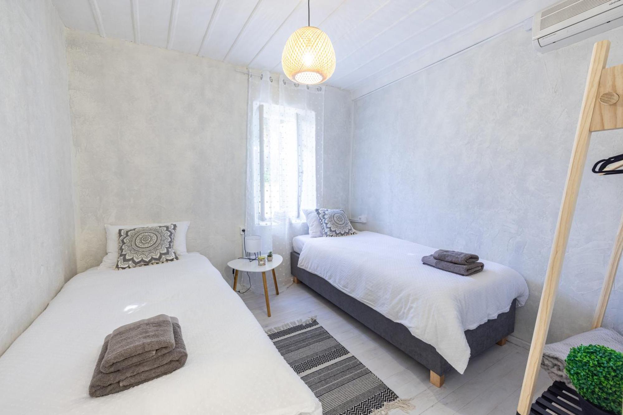 Theros Cottage نافبليو المظهر الخارجي الصورة