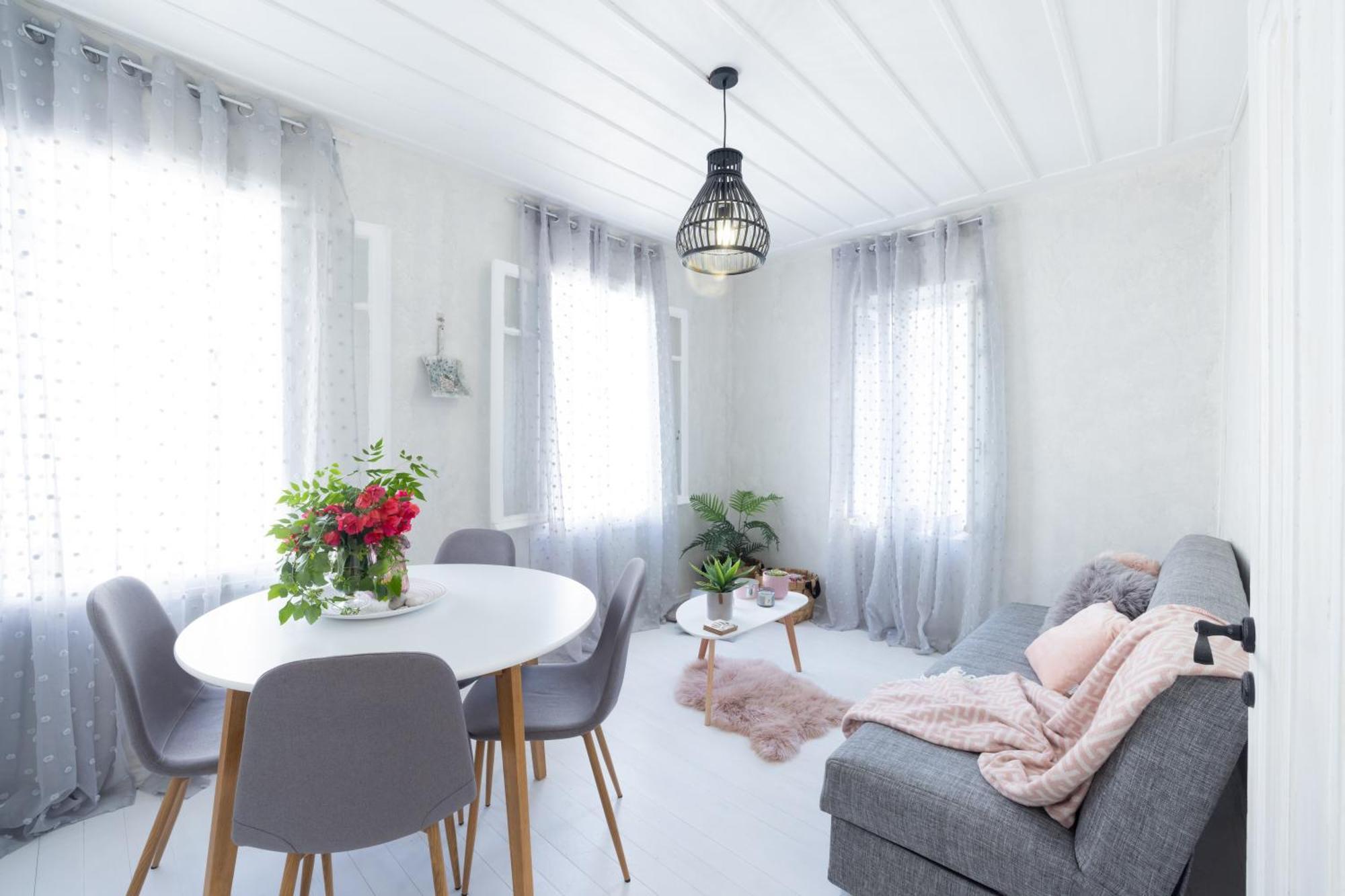 Theros Cottage نافبليو المظهر الخارجي الصورة
