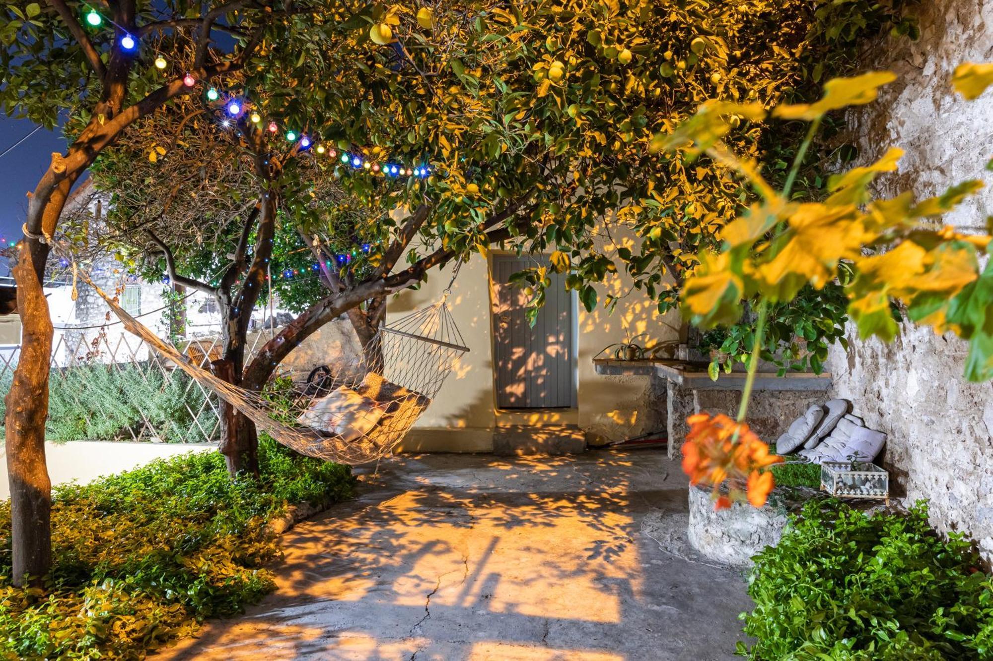 Theros Cottage نافبليو المظهر الخارجي الصورة